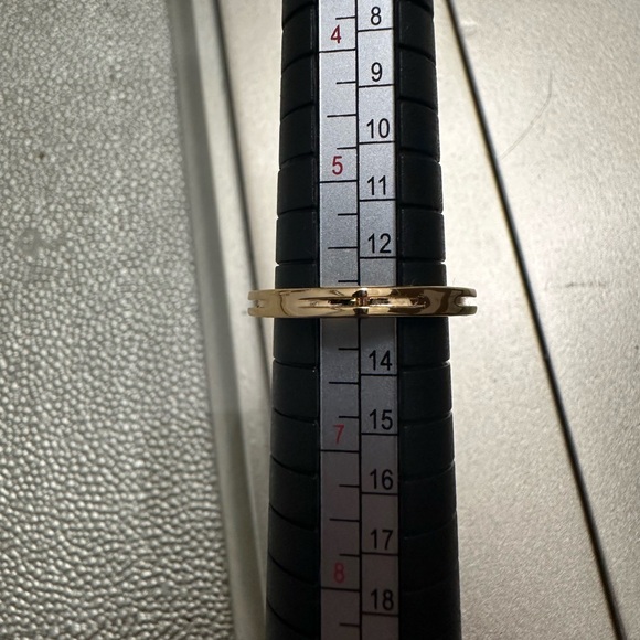 Stacking rings: rose gold with black enamel clovers - Picture 4 of 5